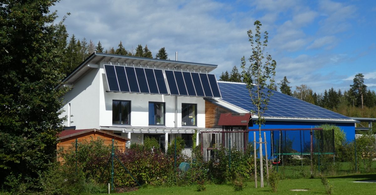 Energiedepesche 2/2019 mit großem Themenblock Solarthermie